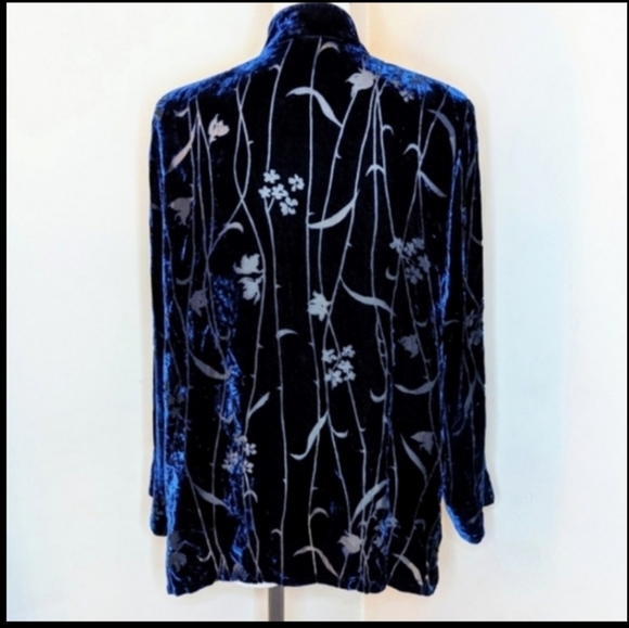 Yi Lin Vintage Silk Blend Burnout Velvet Button Down Blouse - Picture 7 of 7